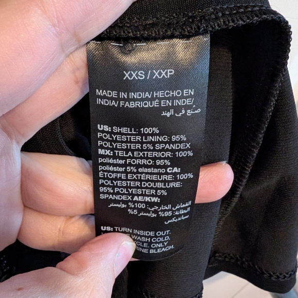 Elegant Black Sequin Women's Top - Picture 4 of 5